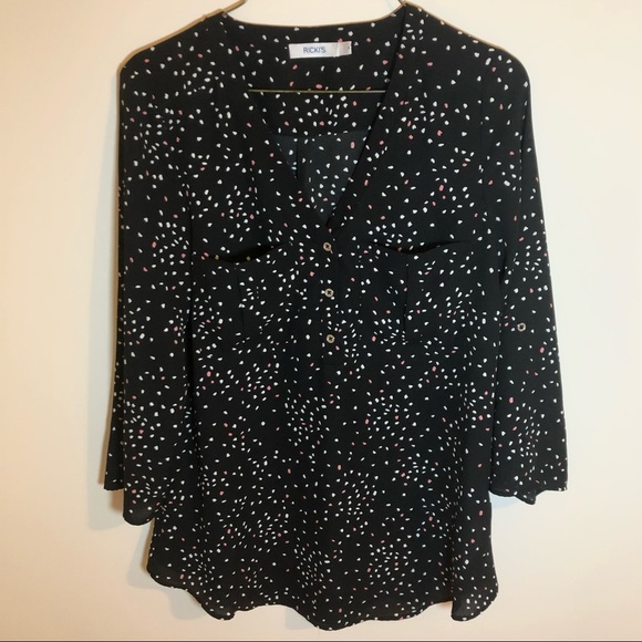 Tab Sleeve Henley Blouse - Picture 4 of 7